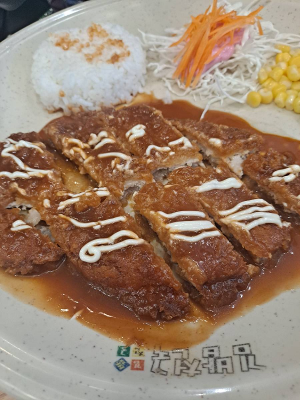 김밥천국 돈까스 커팅