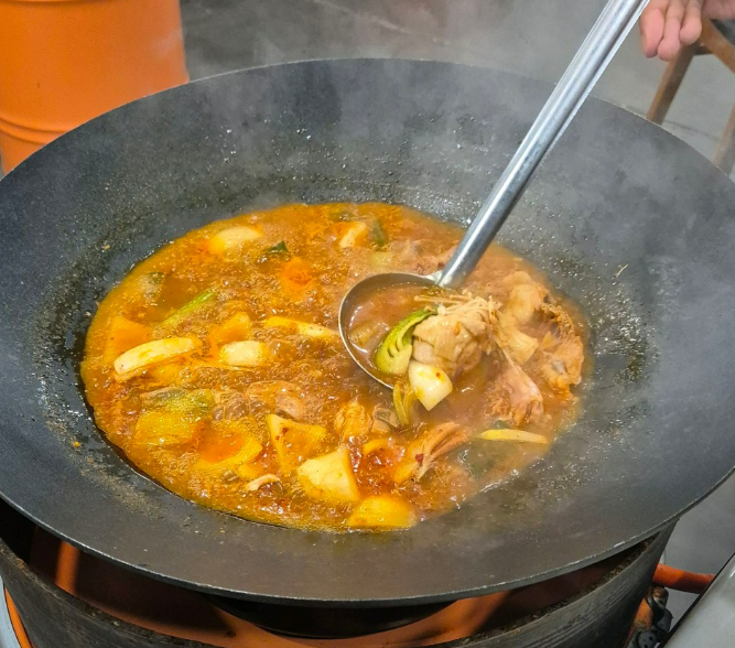 생생정보 용인 닭볶음탕 윤호네 솥뚜껑 닭볶음탕 맛집 안내