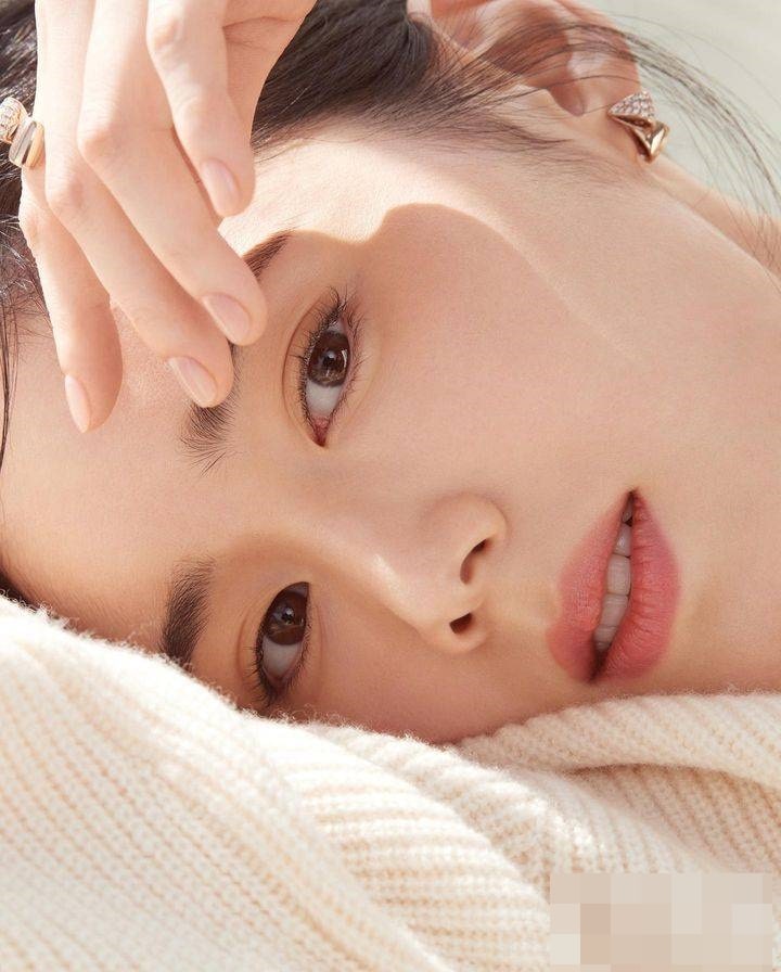 배우 정은채