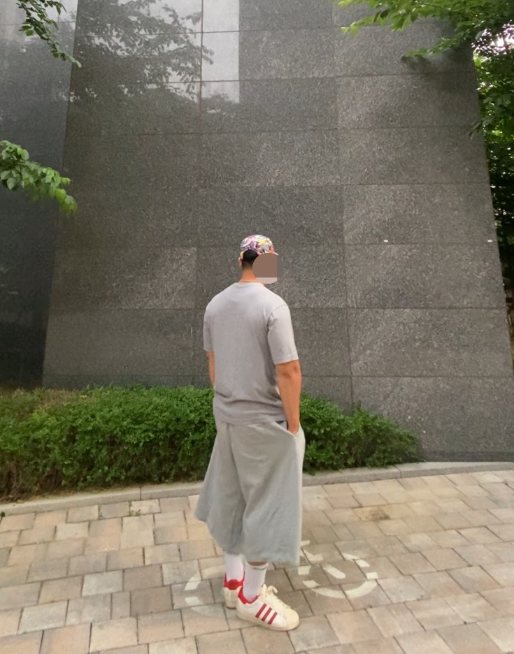 데일리룩('26. 6. 3.)오클리 선글라스 아이자켓 리덕스, 지유 X 엔지니어드 가먼츠 코드레인 재킷 팬츠 셋업, 쿨탠다드 티셔츠, 반스 체커보드 슬립온