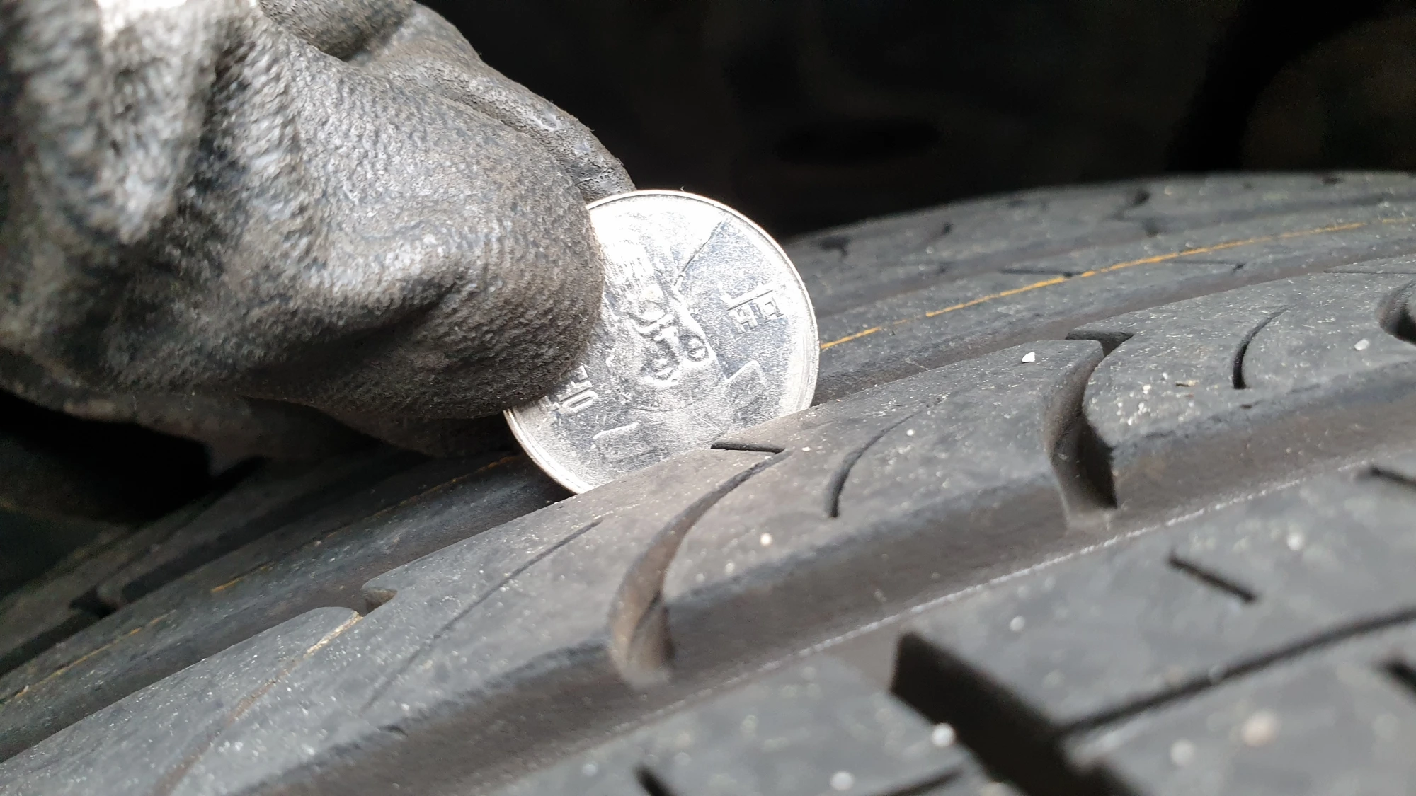 타이어 마모 상태 확인하는 방법