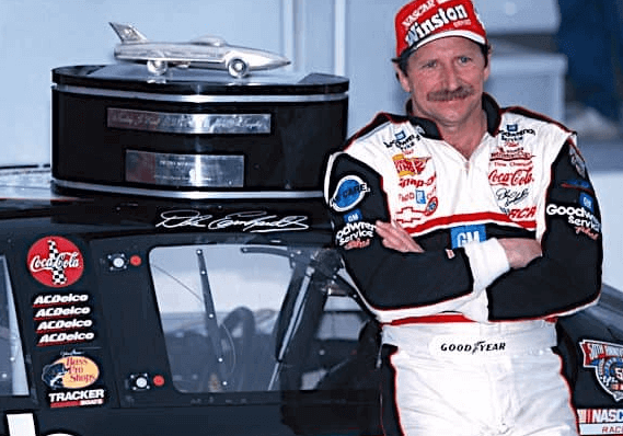 NASCAR의 아이콘, 데일 언하트의 전설과 비극