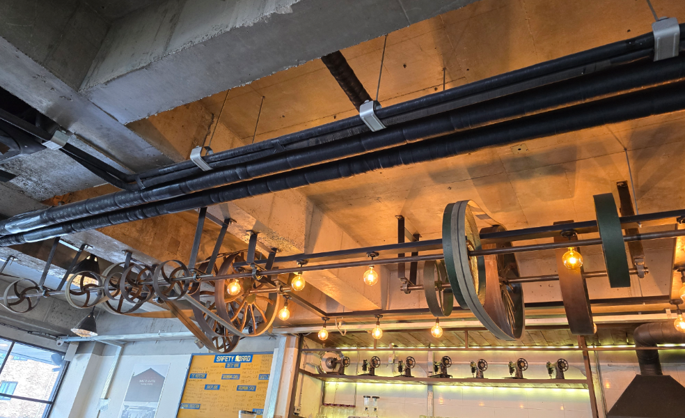 파주 먹통 커피 내부 사진