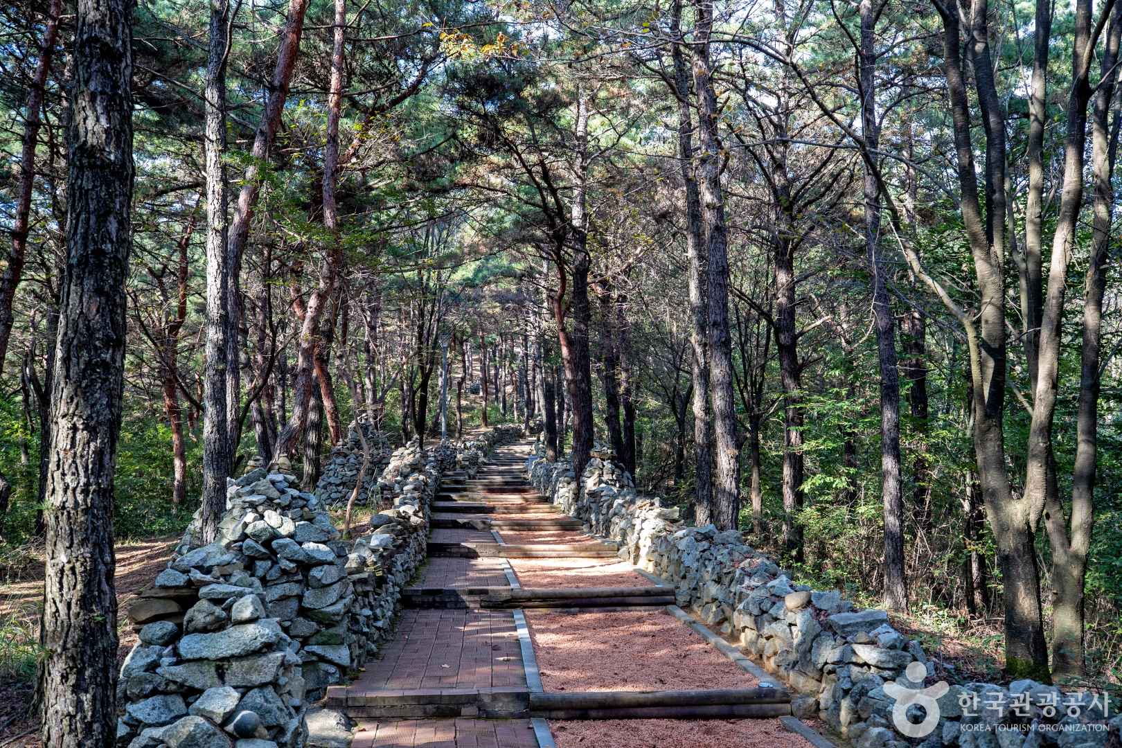 경천대 국민관광지 황토길