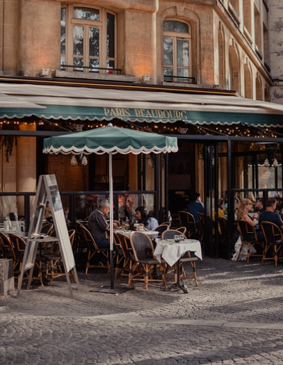 로컬 명소와 숨은 카페 탐방