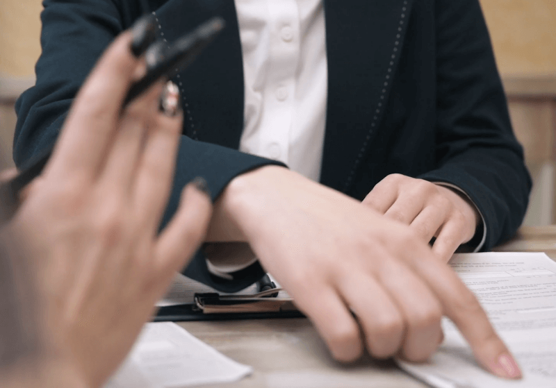 대출-상담-계약-자금-융통