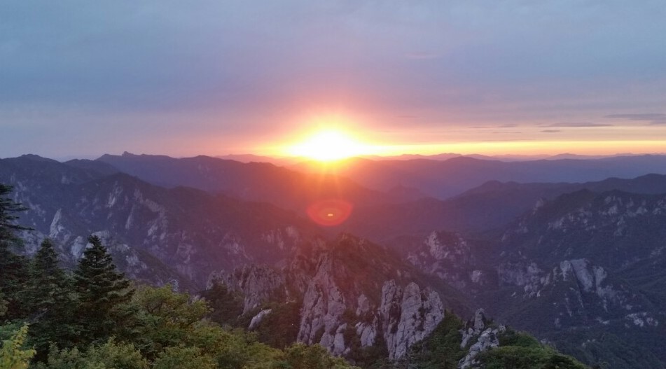 설악산-일몰의-모습