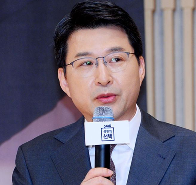신동욱 국회의원 정치 입문