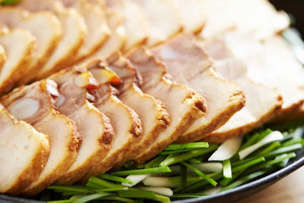 맛있게 익은 보쌈