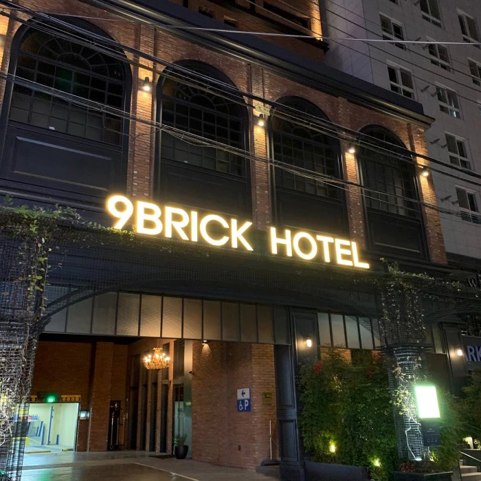 나인브릭-호텔-외관