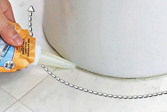 변기 실리콘 바르기,화장실 변기 실리콘,팁줌