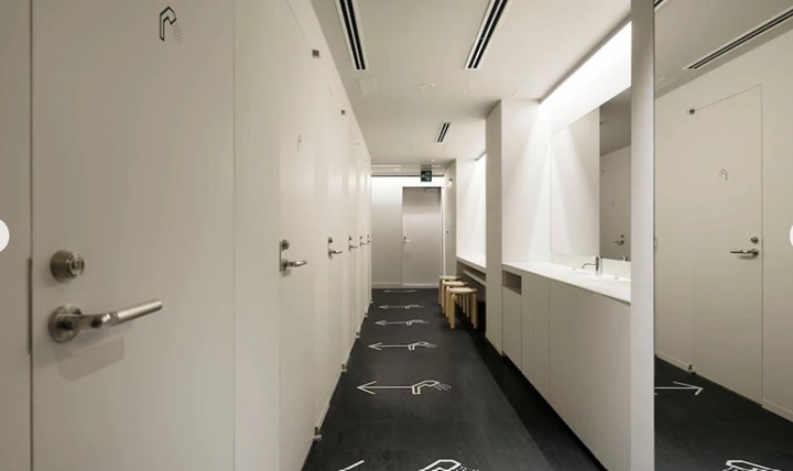 나인아워스우먼간다