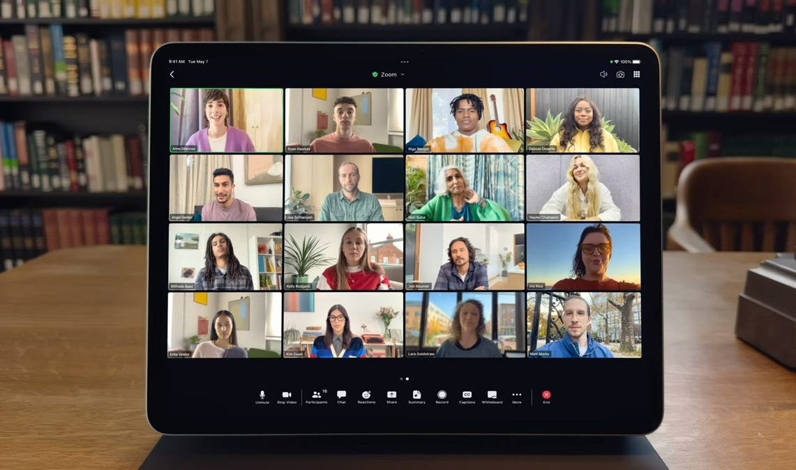 아이패드 에어의 전면 카메라