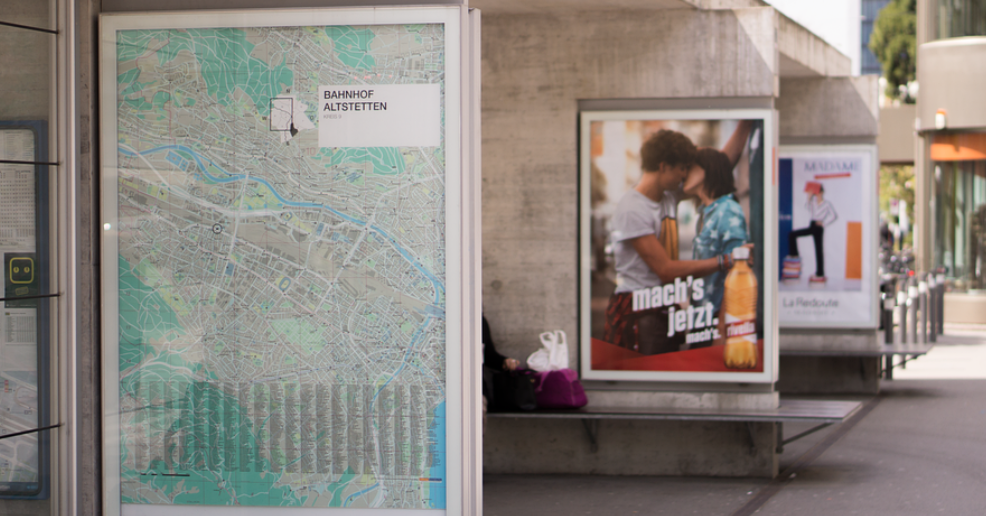 광고 마케팅을 진행하는 이미지