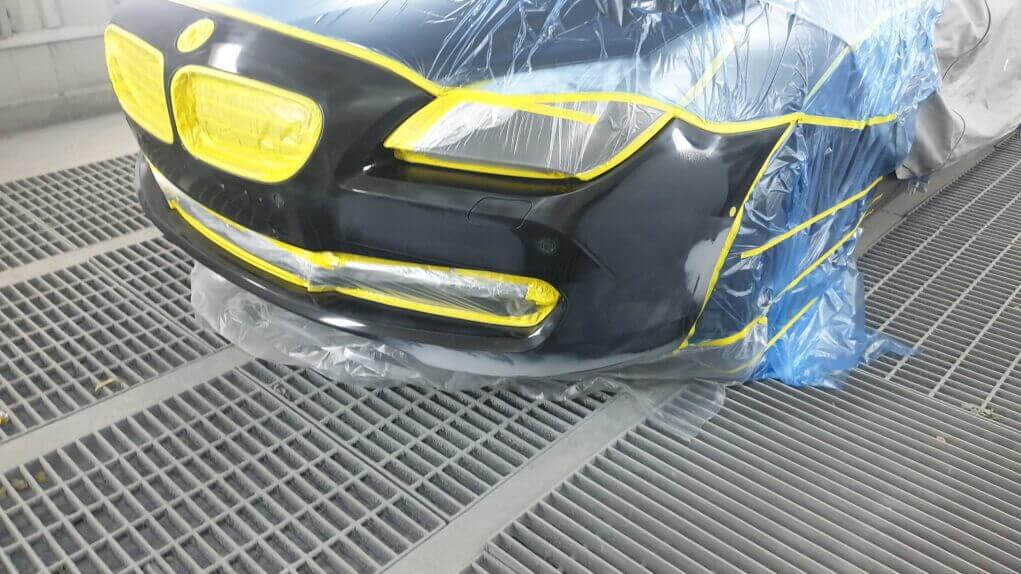 자동차 범퍼복원 - 운전석 앞 범퍼 서페이서 도포