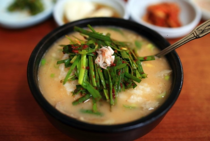 신계숙의 맛터싸이클 다이어리 푸짐한 고기와 깊고 진한 국물 소울푸드 돼지국밥 맛집 추천
