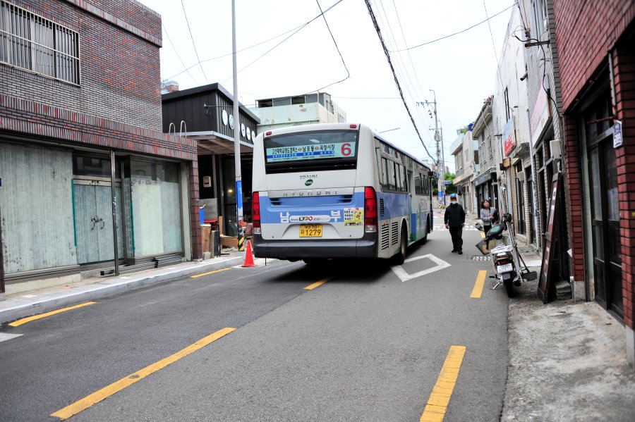 영도 산복도로 하나길을 지나는 6번버스