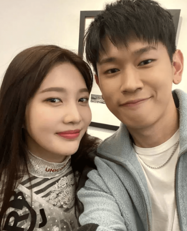 레드벨벳-조이-크러쉬-셀카