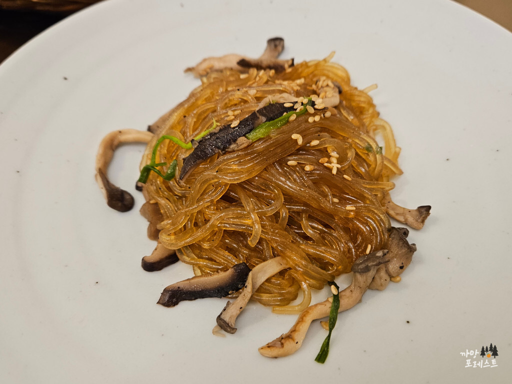 중문 고집돌우럭 밑반찬