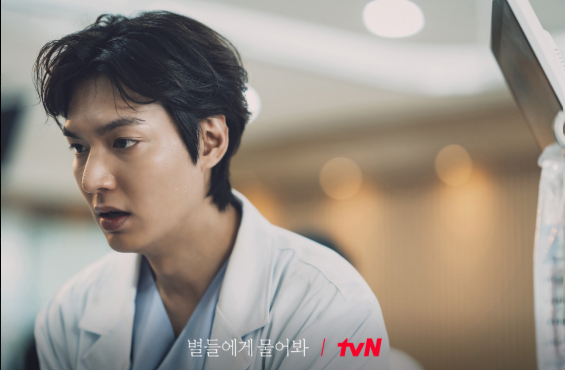 우주복 디자인