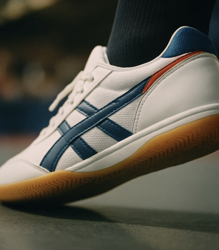 낮은 자세를 위한 얇은 밑창