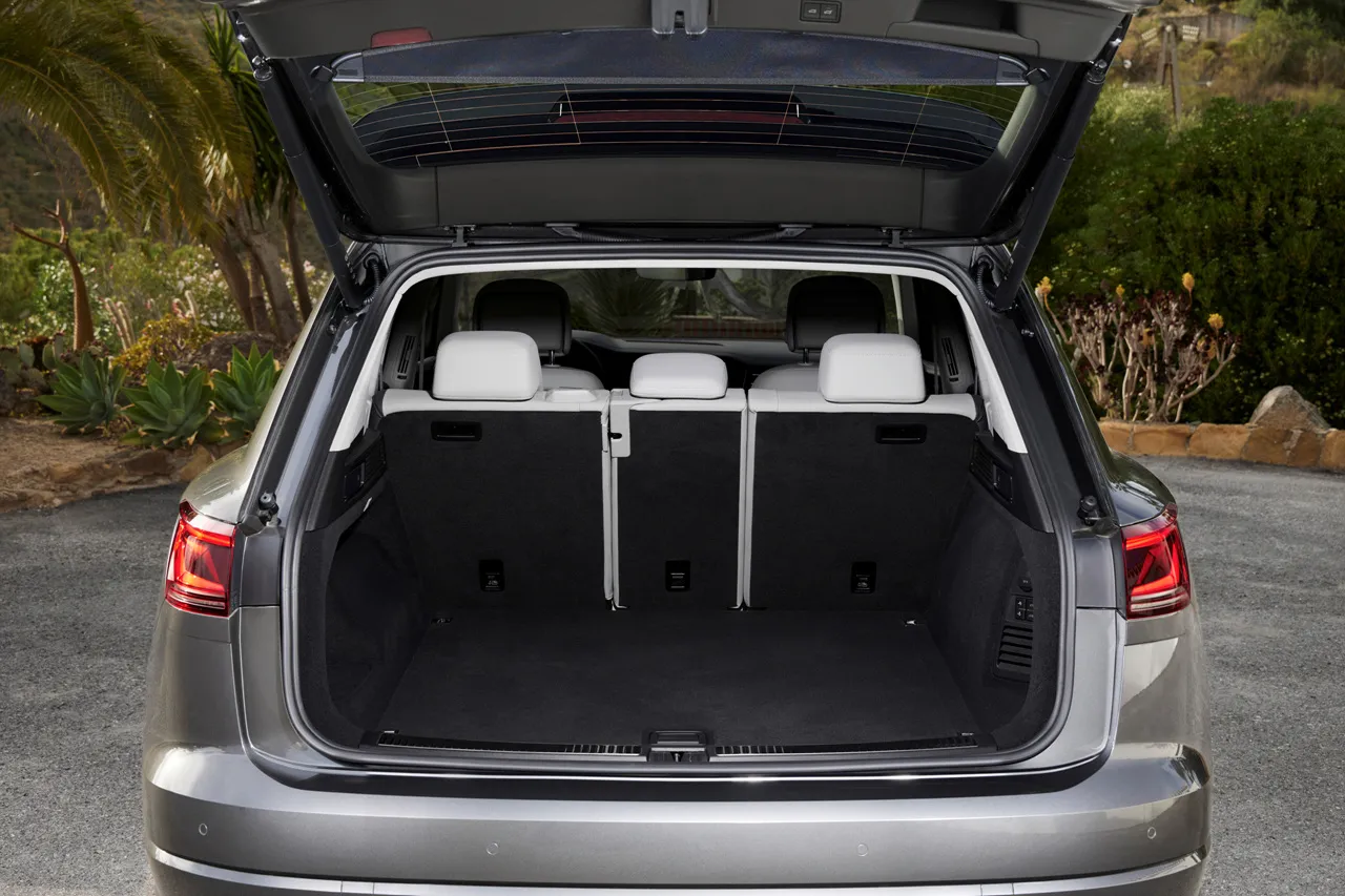 폭스바겐 투아렉 이미지