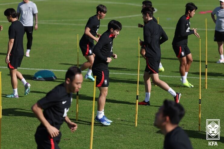 조깅하는 축구 국가대표 선수들