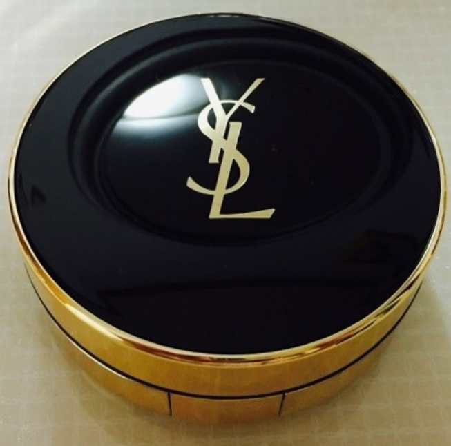 르 쿠션 엉크르 드 뽀 (Le Cushion Encre de Peau)