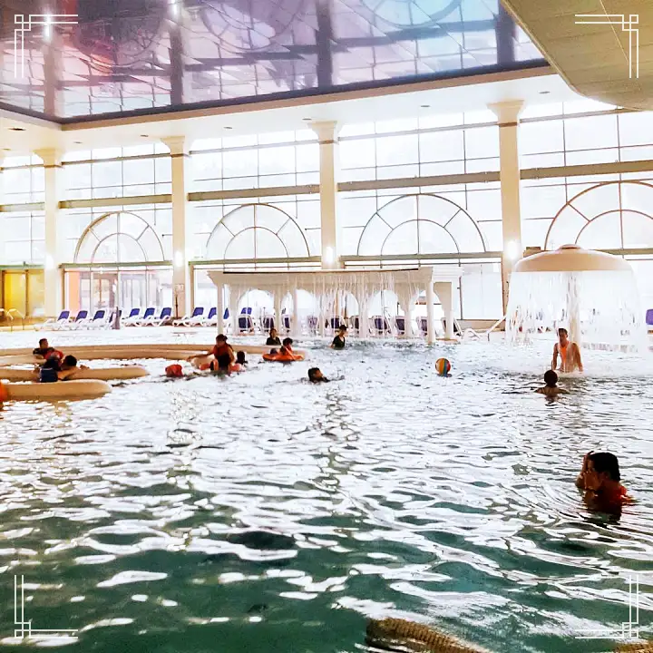 양념게장 돌짜장 돌판짜장 맛집 온천 실내데이트 코스 시몬스 침대 카페 별빛 정원 여행 가볼만한 곳 추천 생방송투데이 이천 떴다 동네방네