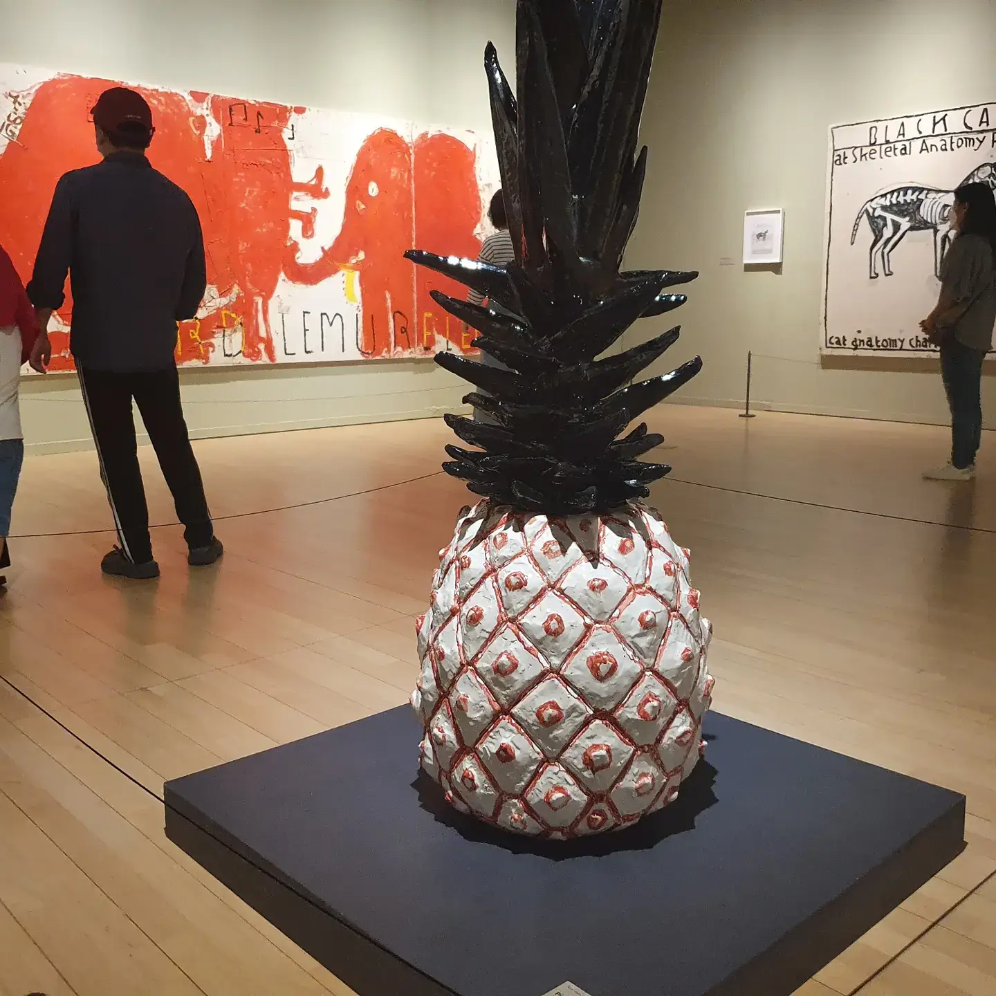 로즈와일리전-파앤이플조각상