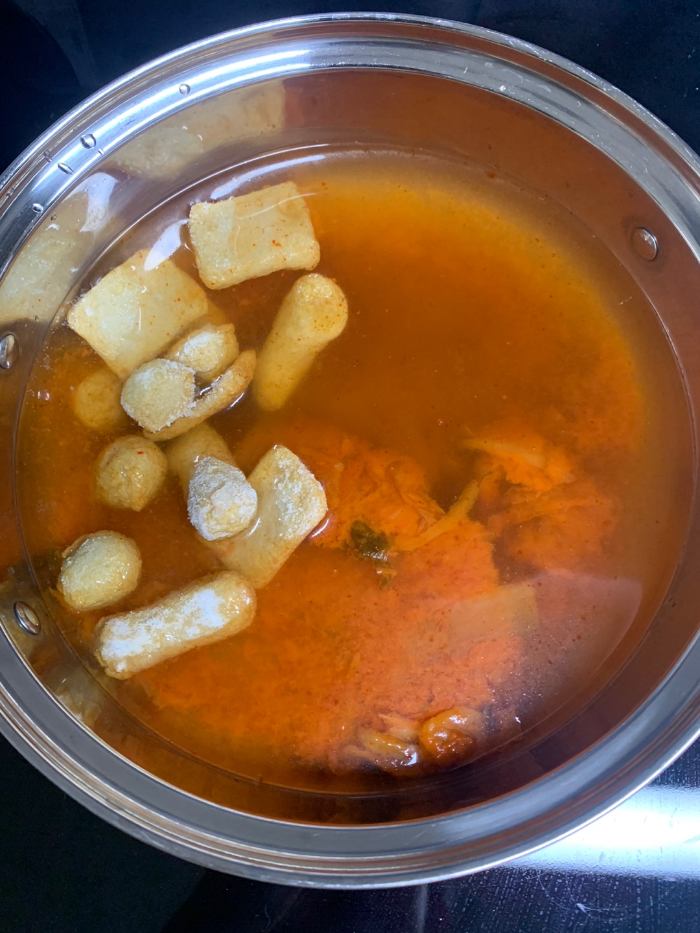 하코야 김치카츠나베 조리 사진