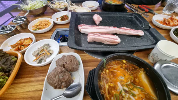 생생정보 가격파괴 Why 한우국밥 한우떡갈비 음식점