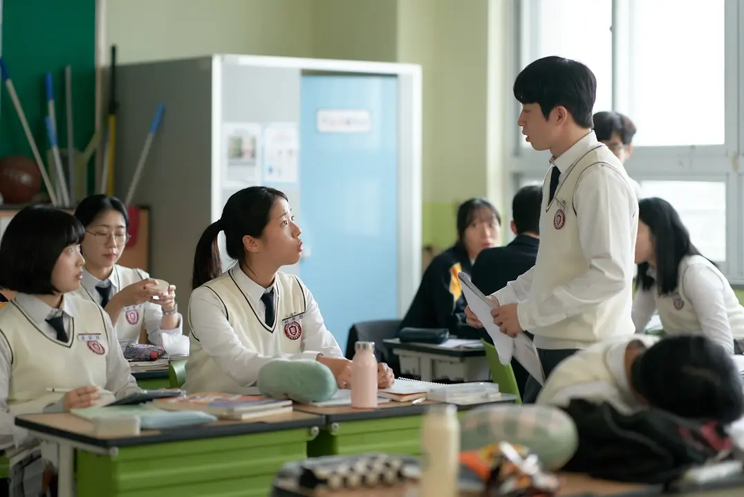 서수빈 고민시 영화 세계의 주인 줄거리 등장인물 결말 스포 총정리