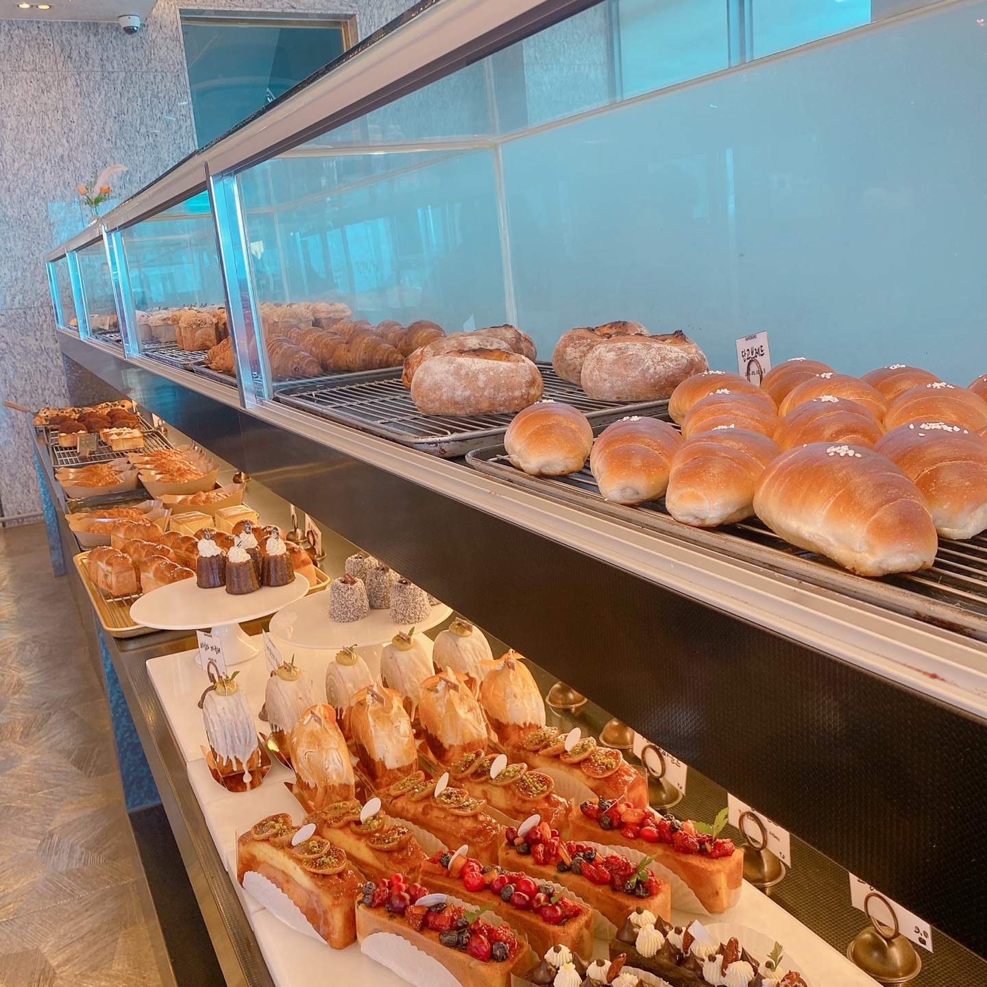 제주 도두 무지개 해안도로 도두봉 해수파크 포토존 비행기 제주공항근처 카페 나모나모베이커리