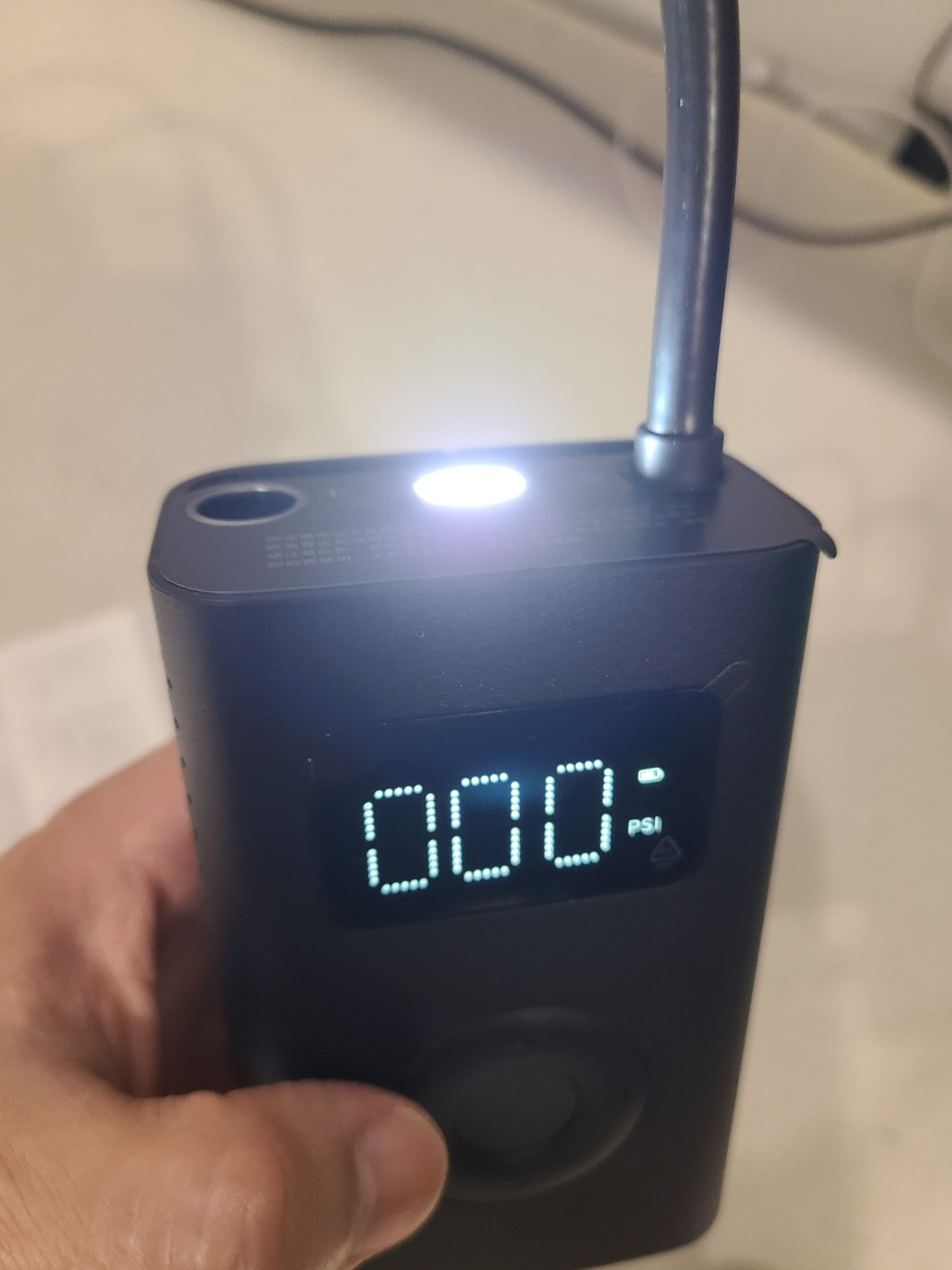 샤오미 타이어 공기압 충전기 LED 라이트 랜턴 기능