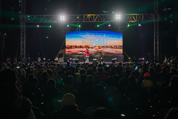 &ldquo;2025 평택호물빛축제 총정리! 불꽃놀이부터 물놀이&amp;#44; 평택 핫여름 축제 완전정복&rdquo;