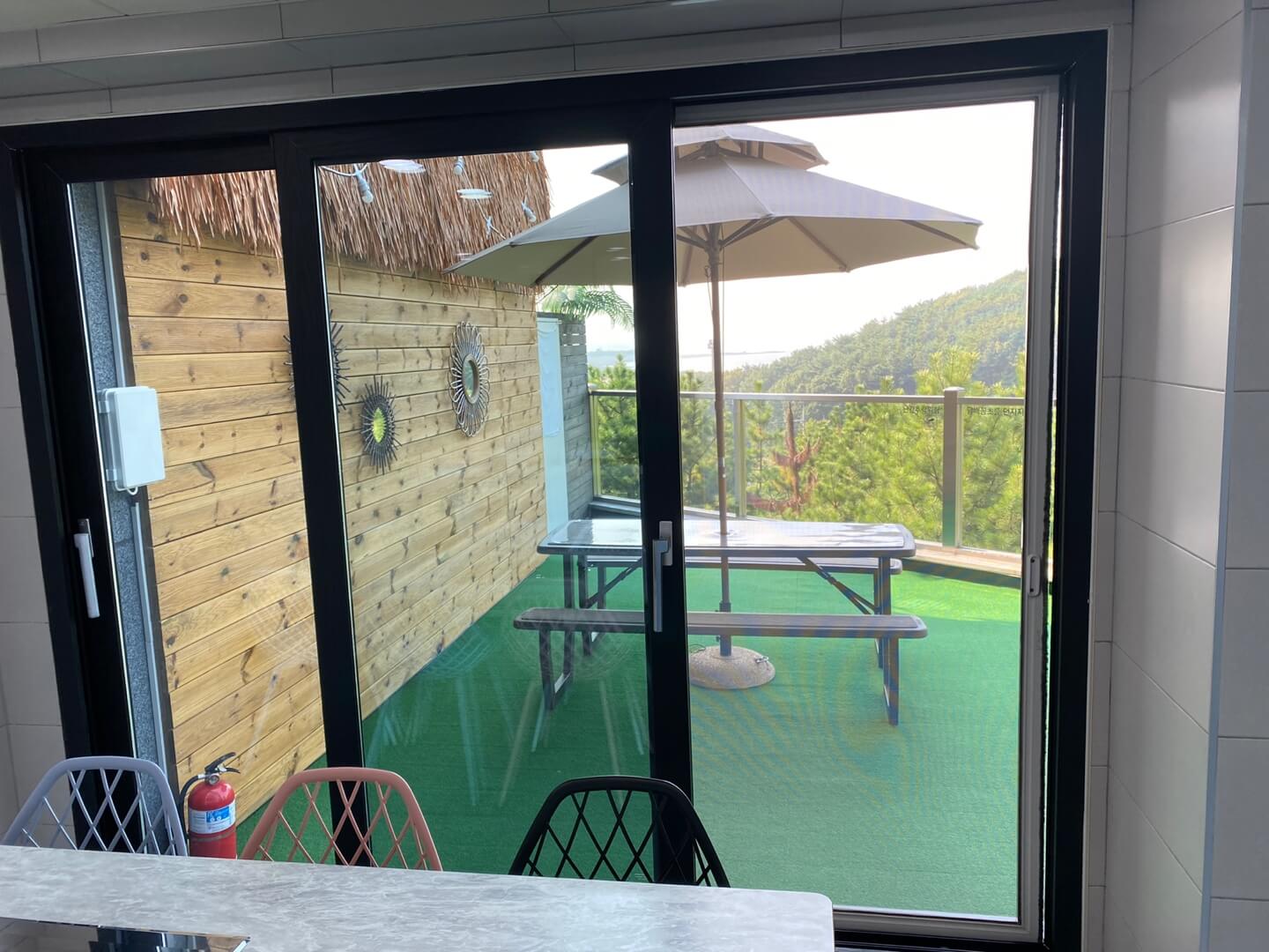 키즈비-풀빌라-수영장-이미지