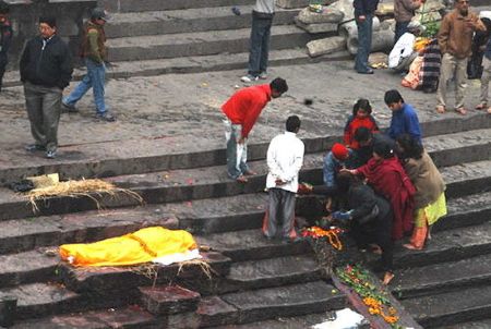 인도 전통 장례 문화 사진