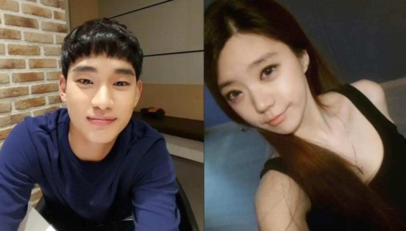 김수현-
좌측 파란 티릉 입고 미소짓는 김수현 우측 검은 나시를 입고 정면을 바라보는 김주나