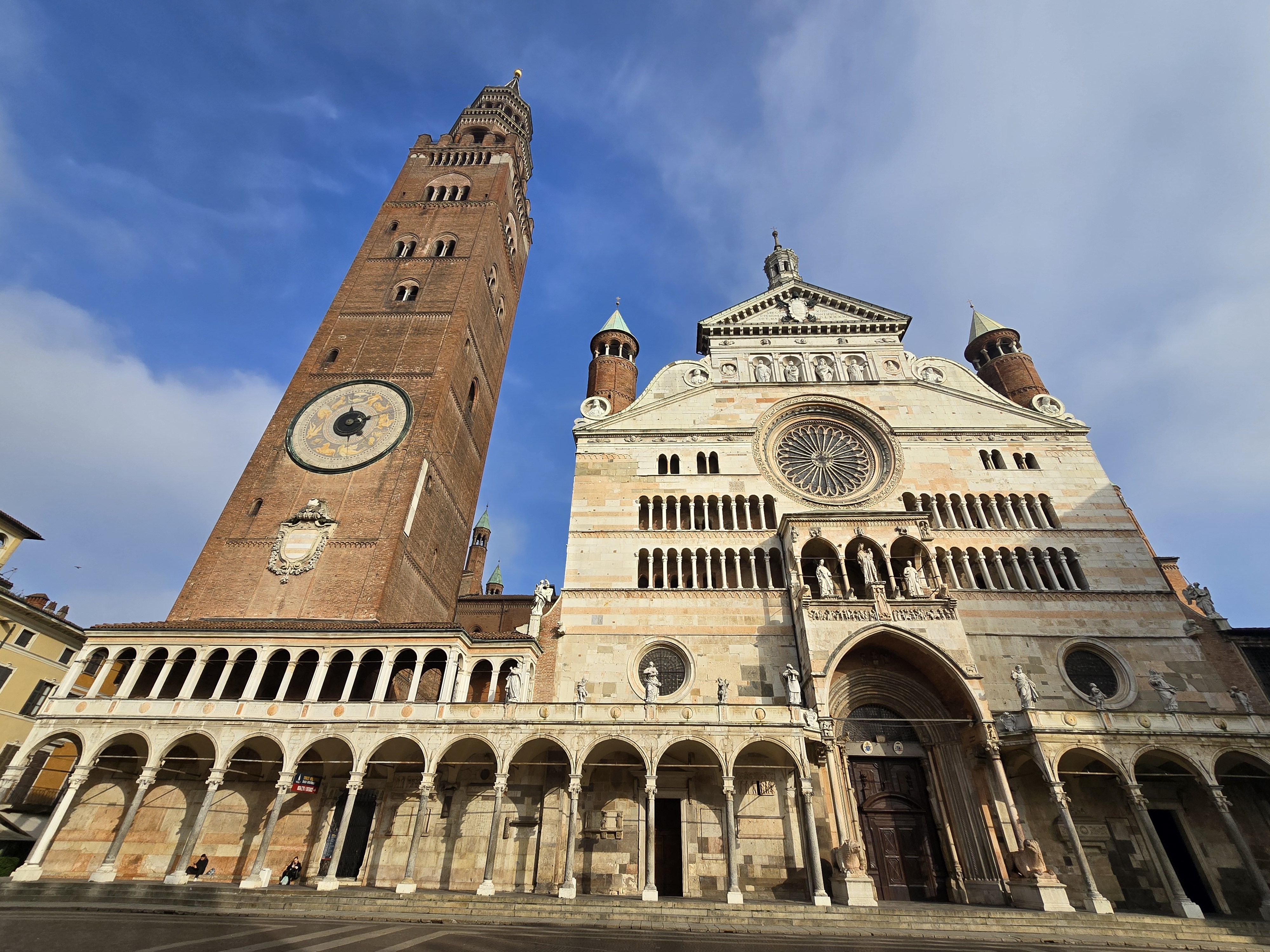 크레모나 두오모 성당 사진