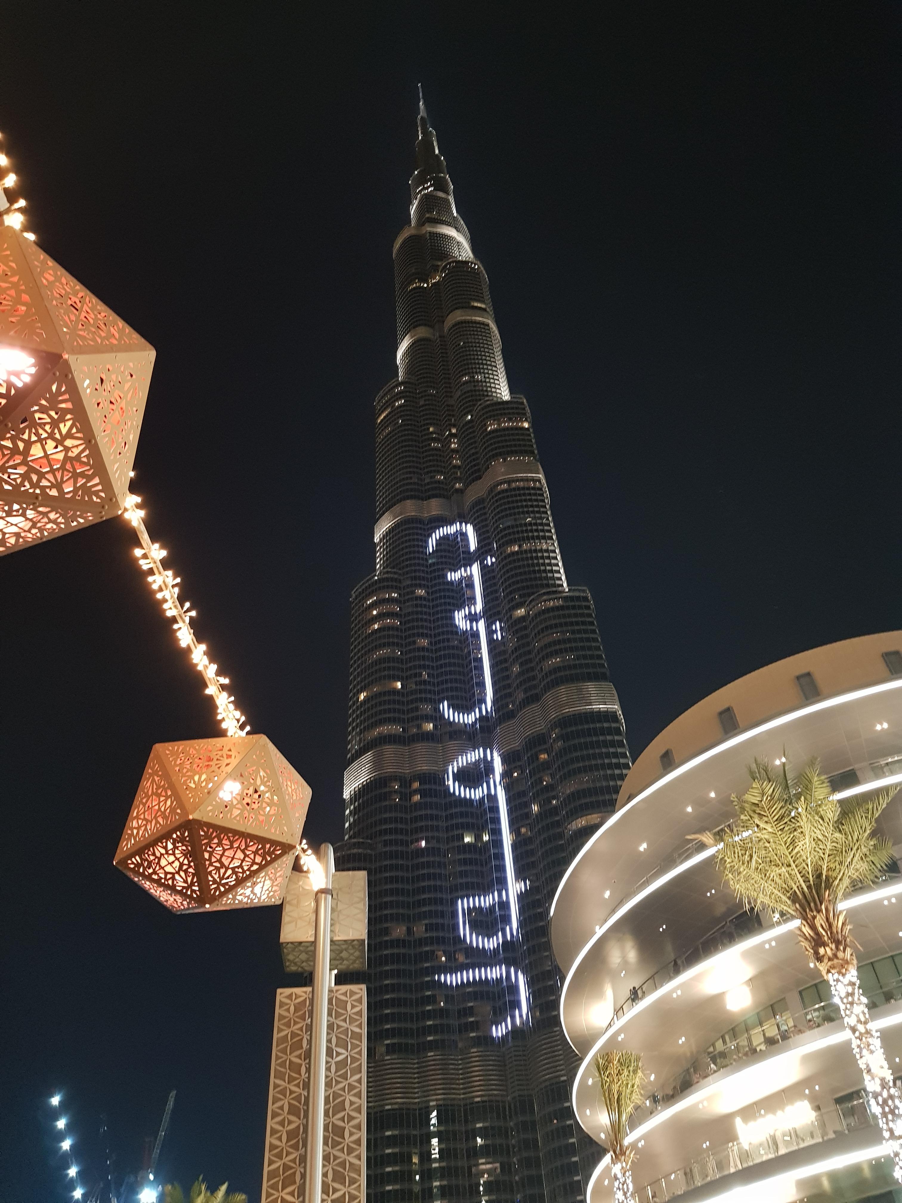 한 도시의 야망과 인간의 기술력이 만난 결과물