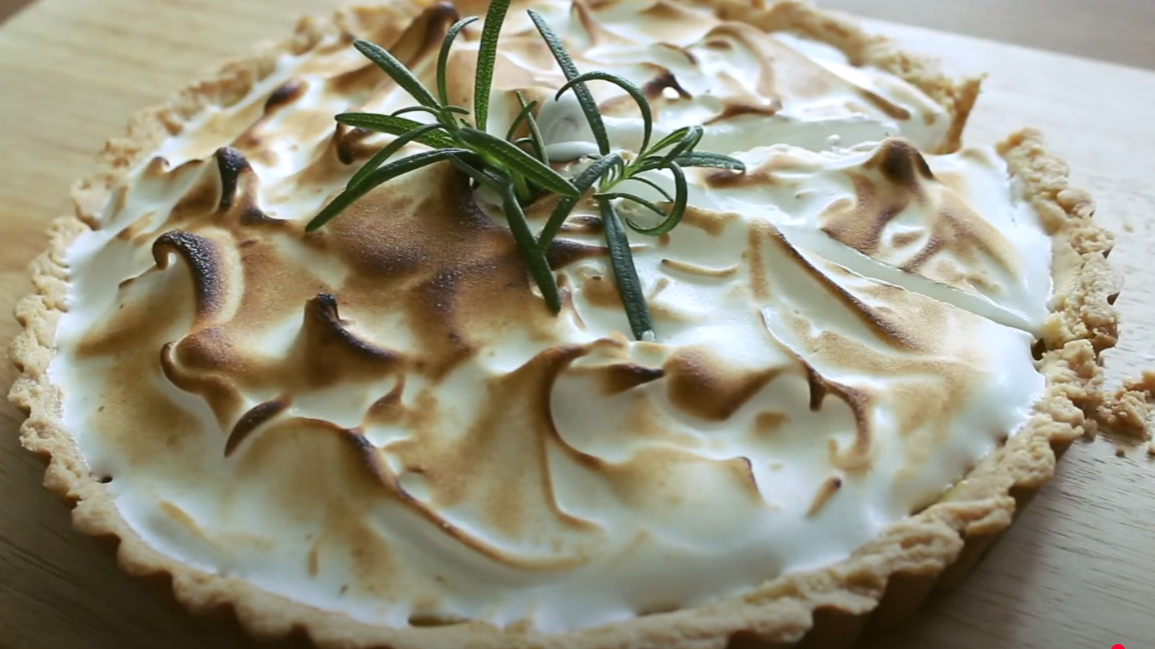 레몬 메레이 파이 사진