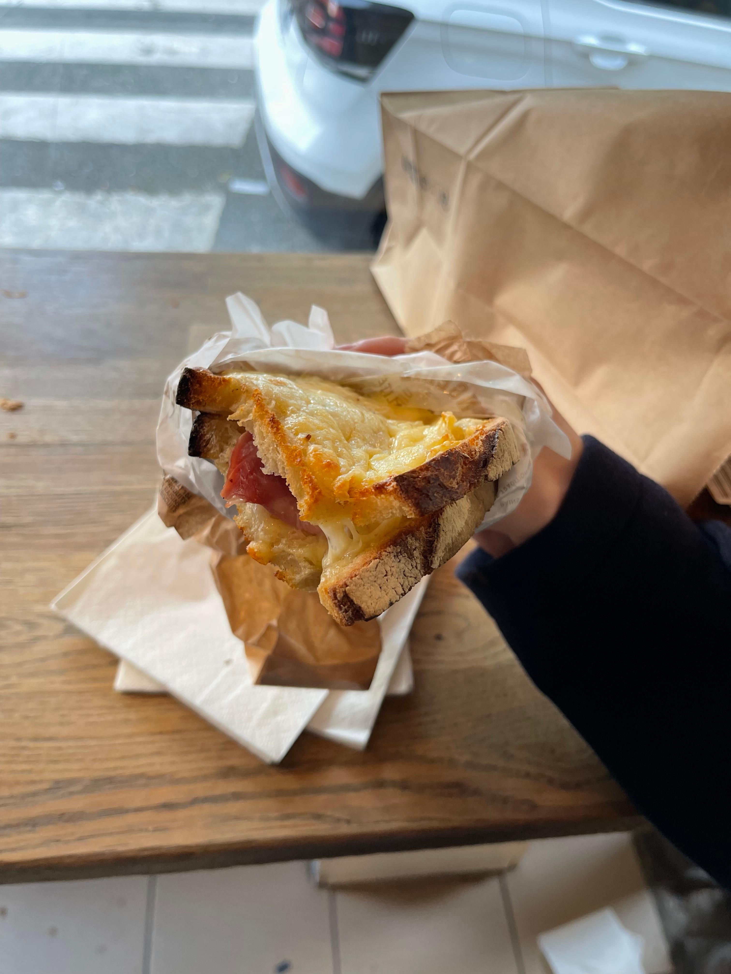 Boulangerie Utopie 치즈 토스트