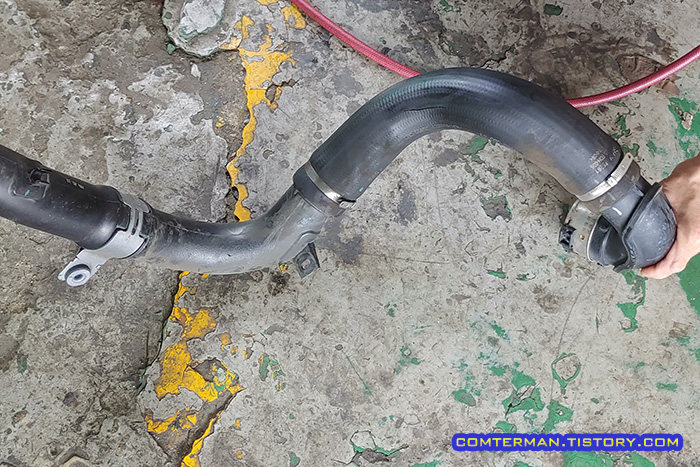 올란도 인터쿨러 호스 터짐