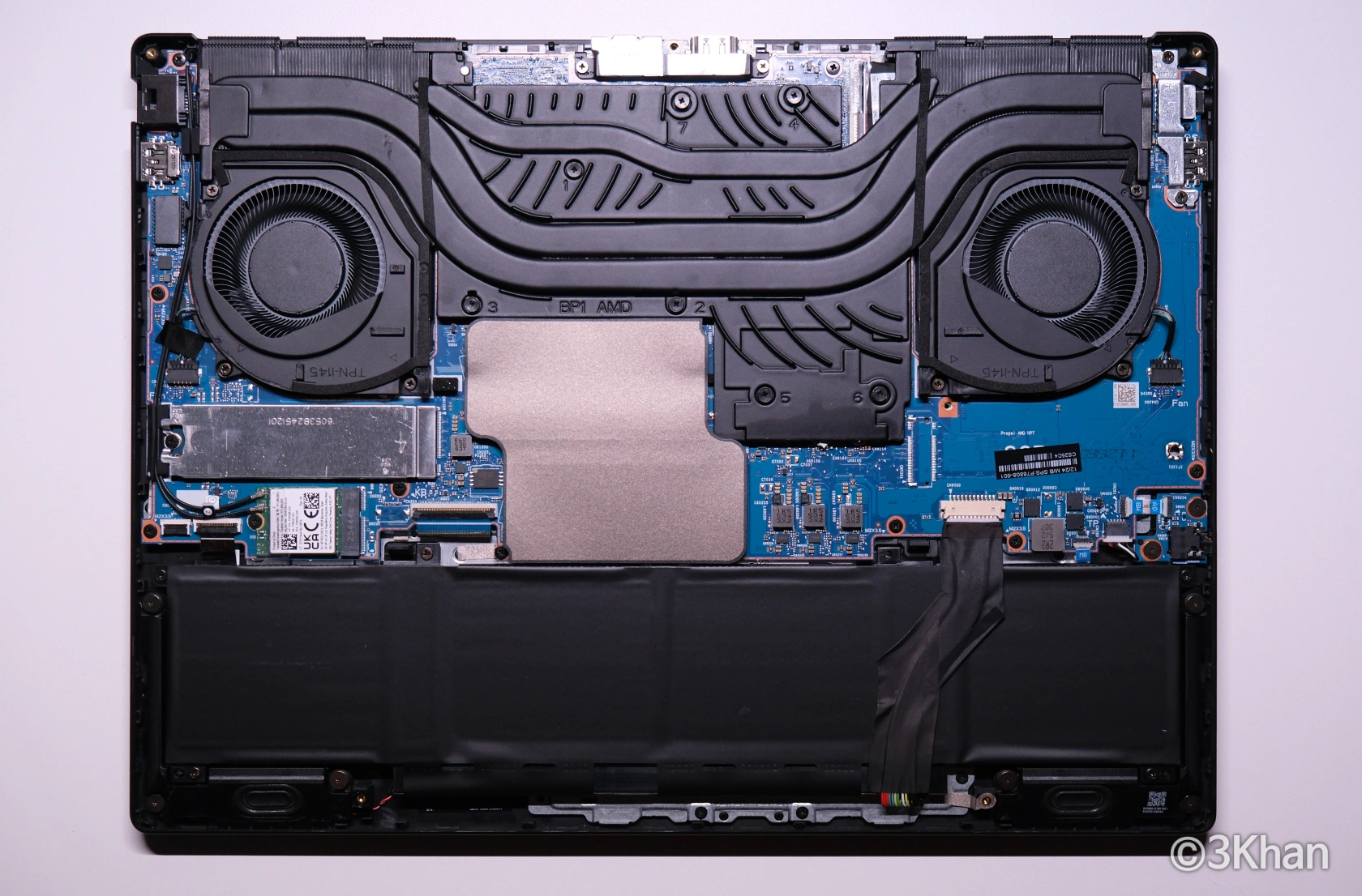 HP HyperX OMEN 15 내부 쿨링 시스템, 대형 히트싱크와 팬으로 우수한 발열 제어