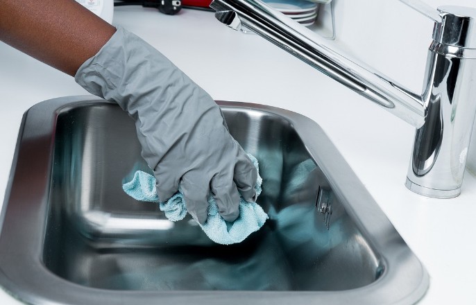 천식, 알레르기 유발 여름철 곰팡이 제거 및 예방법