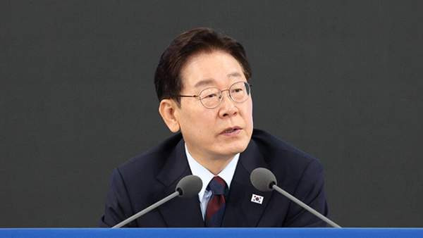 이 대통령 자갈치시장 방문, 안보 행보 후 민생 경제 소통 총정리