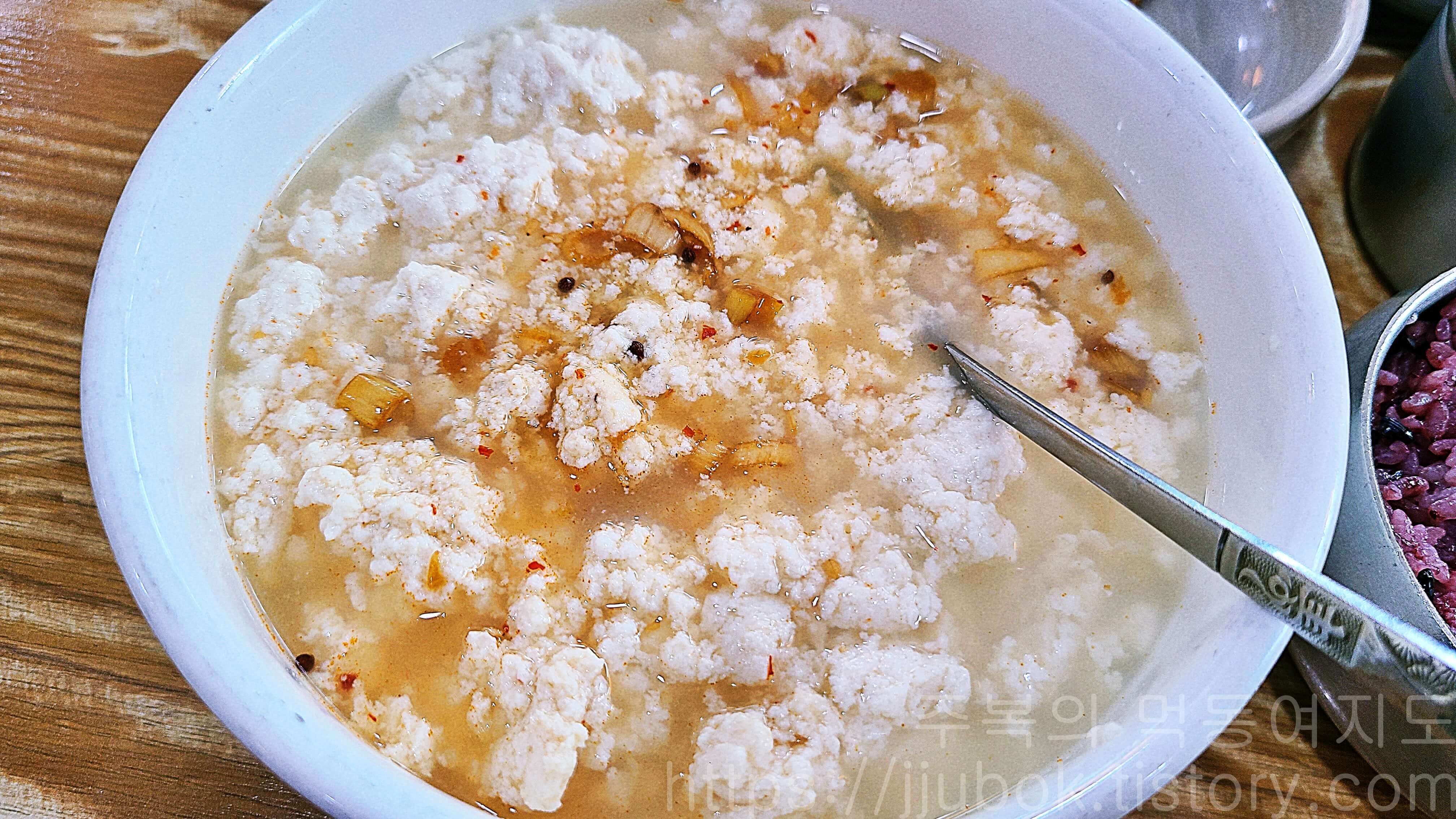 백년옥-자연식-순두부-양념간장-맛