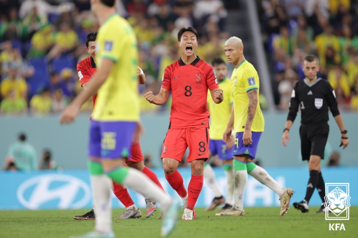 후반 만회골을 성공시킨 후 포효하는 백승호