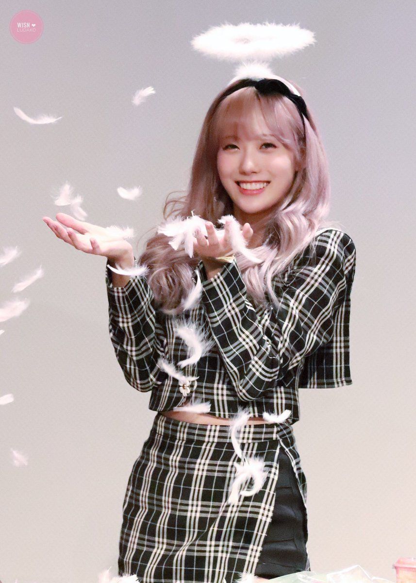 우주소녀 루다 인스타그램 사진 몸매